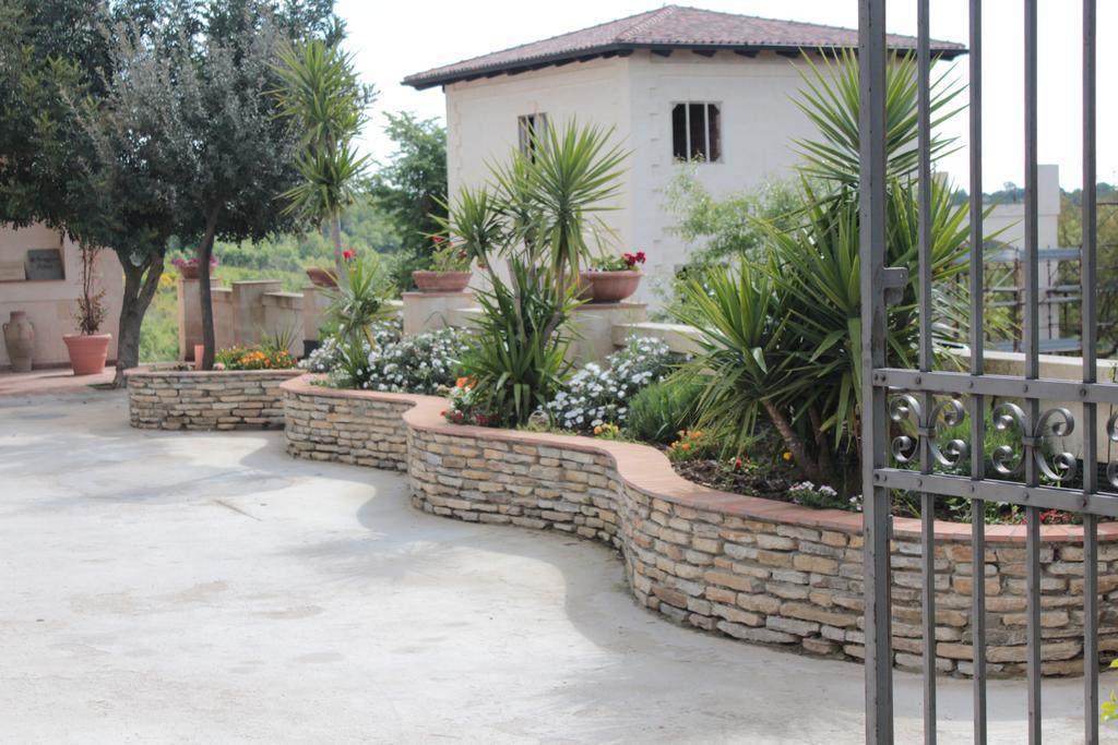 Agriturismo Al Passaggio Di Pirro Villa Miglionico Exteriör bild